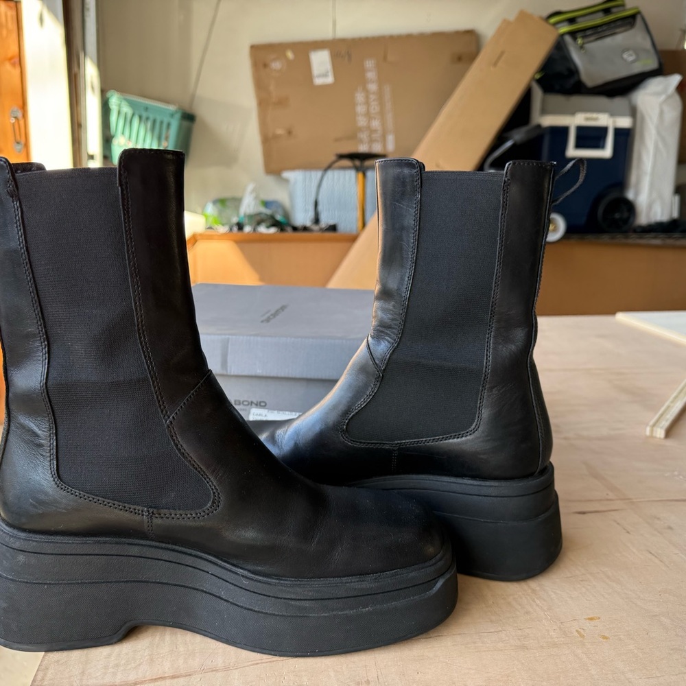 Vagabond Black Heeled Chelsea Boots